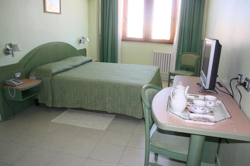 Hotel Grillo Nuoro  Cameră foto